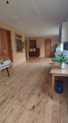 Glola House | Pet-Friendly Tsknari Oda with Kitchen & Breakfast Included