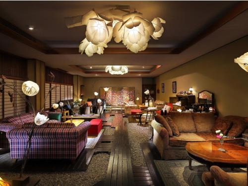 Kaminoyama Hotel | Discover Tsukinoike: Top-Rated Stay with Hot Tub & Breakfast