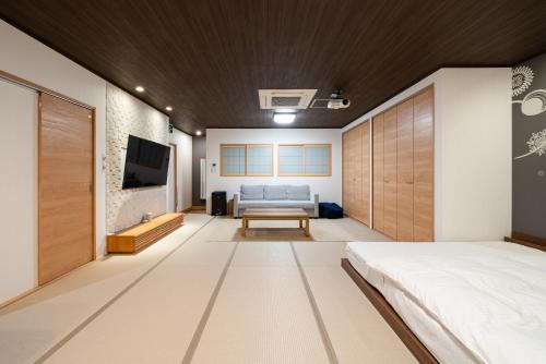 Kanazawa Apartment | Experience a Unique Stay at Tsuzumi Smart Cinema Hotel