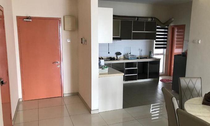 Seksyen 13 Apartment | Kid-Friendly Pool Retreat at Ttdi Adina710 Shah Alam