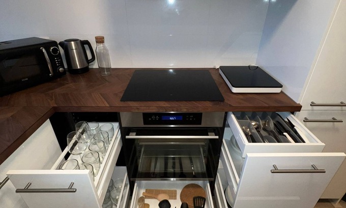 Municipality of Delft Bed & Breakfast | Convenient Stay Near TU Delft Campus - Ella Room 5