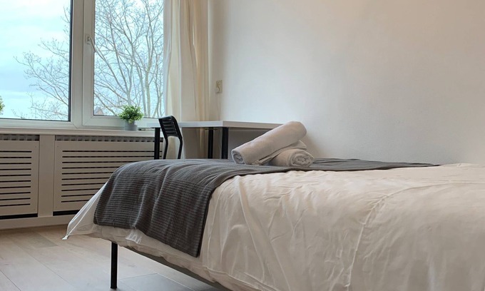 Hof van Delft Bed & Breakfast | Accessible Clover Room at TU Delft with Breakfast Included