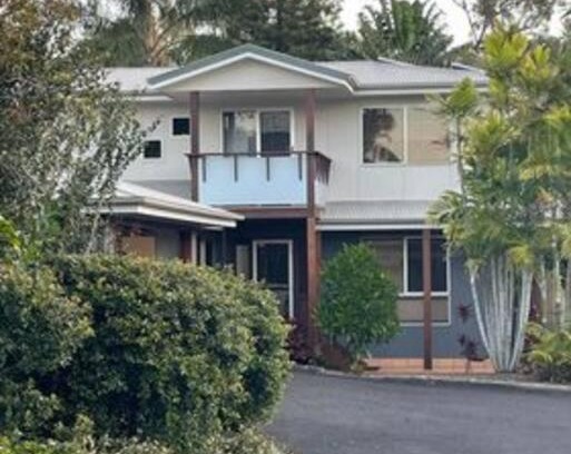 Avoca House | Serene Retreat: Pet-Friendly Stay with Pool & Kitchen