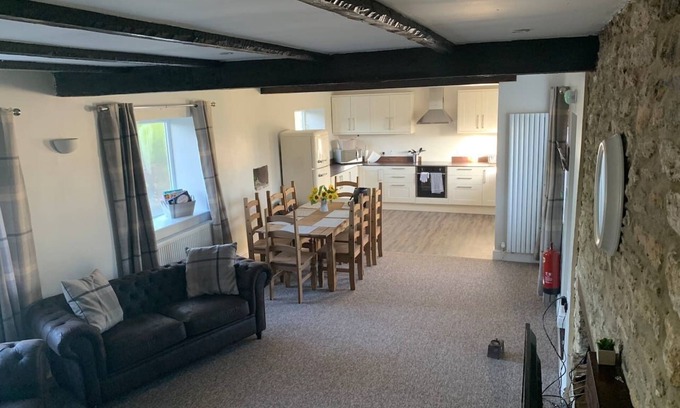 Shoscombe Cottage | Top-Rated Tuckers Grave Inn Near Bath with Breakfast