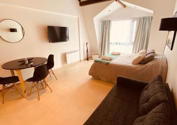 Belgrano Apartment | Oceanfront Tucuman Suite Bariloche - Guest Rated 9.8/10