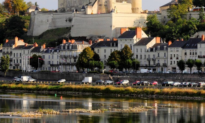 Saumur House | Quaint Tuffeau Stone House for 4 with Pet-Friendly Amenities