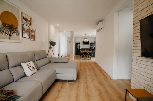 Genil Apartment | Family-Friendly Retreat at tuGuest Carretera de la Sierra