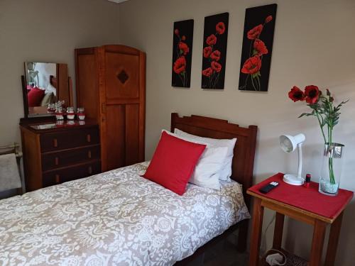 Potchefstroom House | Pet-Friendly Retreat at Tuiskoms & Toeka Guesthouse