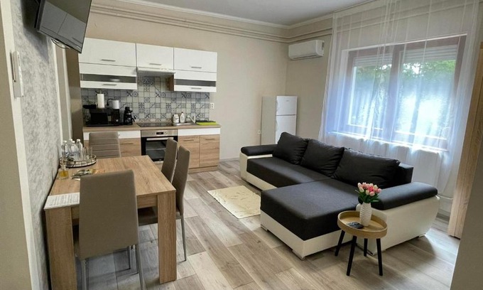 Mako Apartment | Family-Friendly Tulipán Apartman - Guest Rated 9.8/10