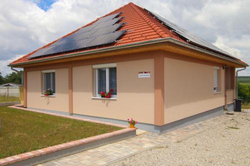 Polany Apartment | Family-Friendly Stay at Tulipán Vendégház