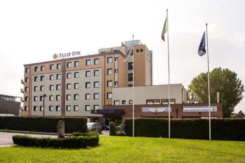 Camin Hotel | Explore Tulip Inn Padova: Family-Friendly & Pet Welcoming