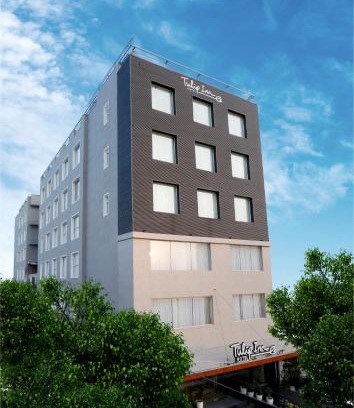Zirakpur Hotel | Discover Hotel Sapphire: Child-Friendly with Breakfast Included