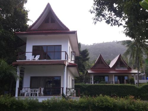 Ko Chang Villa | Oceanview Escape at Tulip Villa with Private Beach Access
