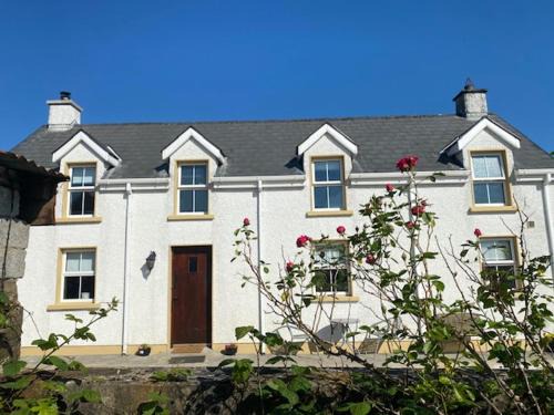 Lecemy House | Family-Friendly Tully Cottage in Donegal Town - Rated 10/10