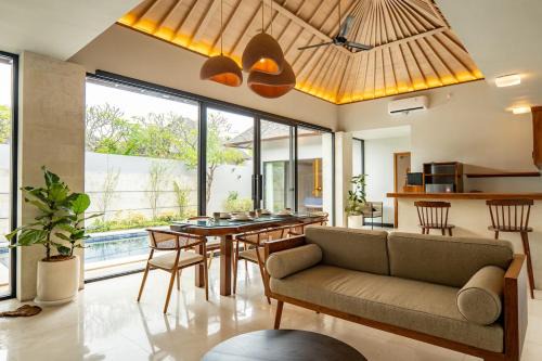 Sunset Road Villa | tuluscolivingseminyakvilla3