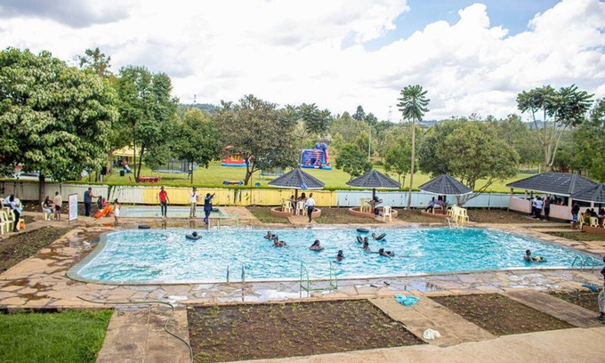 Nakuru Hotel | Inviting Tumaini Cottages with Pool & Restaurant Amenities