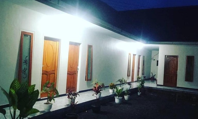 Argosari House | Discover Tumpak Sewu Guest House - Pet Friendly Retreat