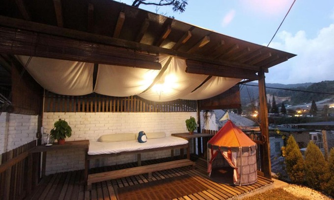 Ringlet House | Guest Rated 9/10 at Tung's Factoria, Pet & Child Friendly