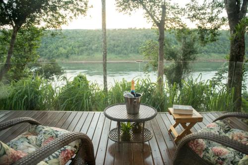 Puerto Iguazu Hotel | Relax at Tupa Lodge: 4-Star Oceanfront Getaway