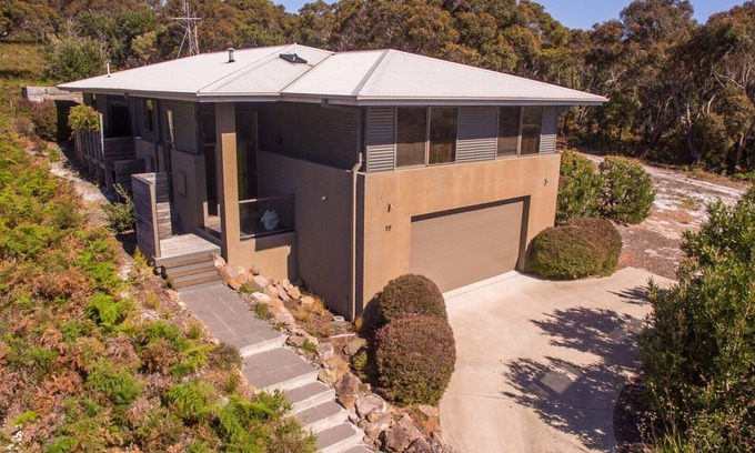 Tura Beach House | Coastal Retreat: Tura Beachhouse with Oceanfront Views