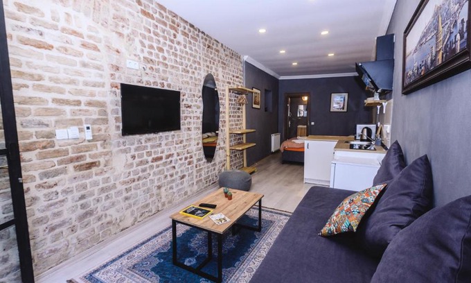 Taksim Apartment | Discover Turan33: Guest Rated 9/10, Your Perfect Stay Awaits
