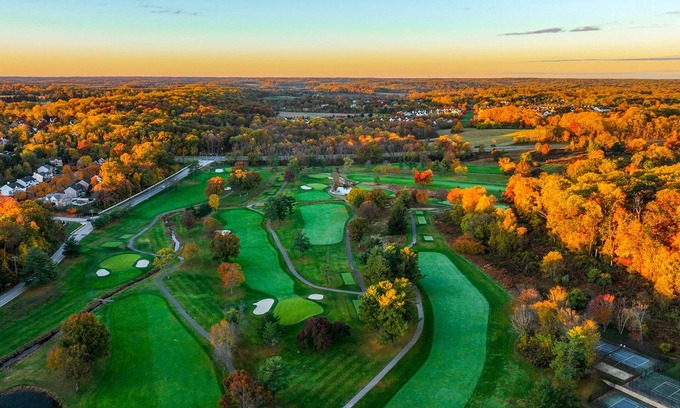 Ellicott City Hotel | Discover Turf Valley Resort: Top-Rated with Spa & Pool