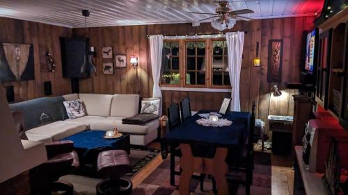 Bolkesjo House | Discover Turibu: Cabin Near Thrilling Hiking & Skiing