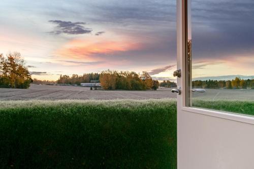 Nykvarn Hotel | Welcoming Turinge Hotel: Breakfast & Hot Tub Await You