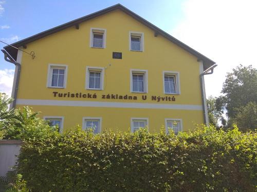 Martinkovice House | Welcoming Turistická základna u Nývltů for Families & Pets