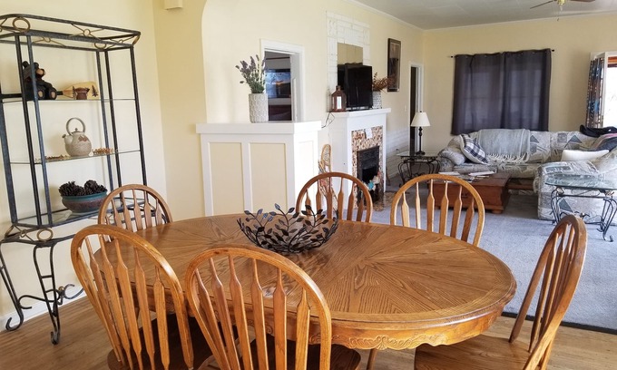 Baker City House | Timeless Elegance - Steps from Town with Spa & Breakfast