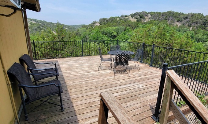 Davis Cabin | Relaxing Turner Falls Cabins in Scenic Turner Falls Park