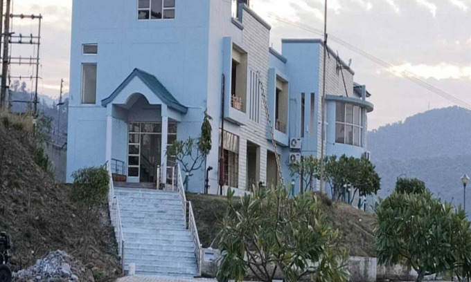 Nalagarh Hotel | Relaxing Escape at Turquoise Resort with Breakfast Included