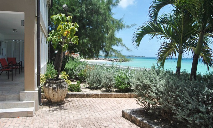 Maxwell Villa | Seaside Bliss at Turtle Bottom Villa - Rated 9.8/10