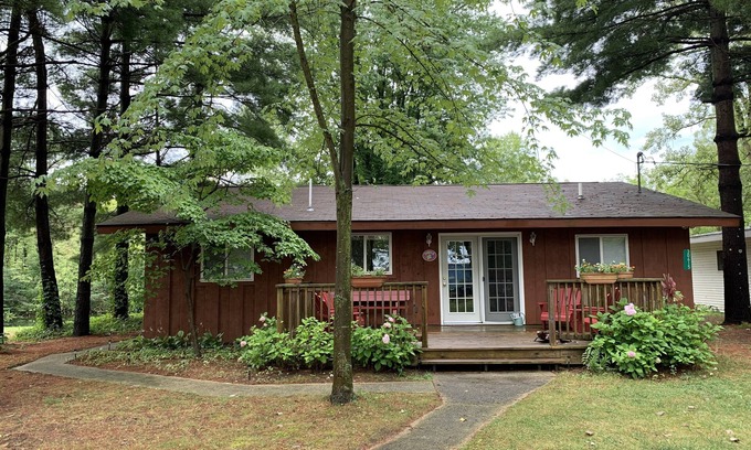 Sister Lakes House | Experience Turtle Cove at Viewpoint Beach with Ocean Views