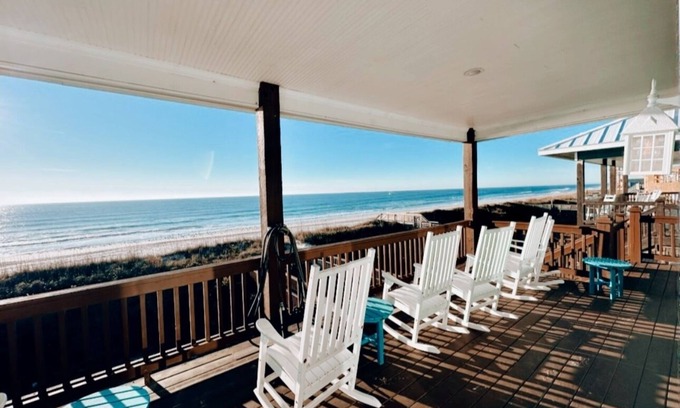 Ocean Ridge House | Perfect Oceanfront Retreat - Turtle's Pace for Pet Lovers