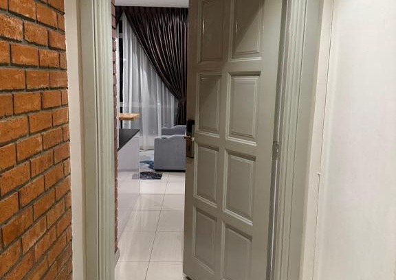 Downtown Kota Kinabalu Apartment | Unforgettable Stay at Tusak Home 1BR, Pool & Breakfast!