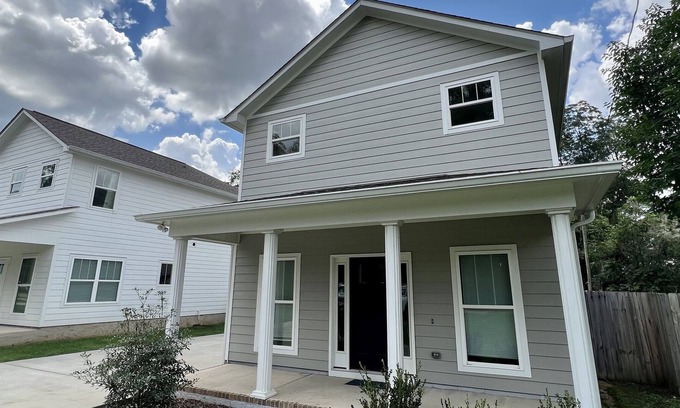Tuscaloosa House | Tuscaloosa Rental! Perfect for game day, family visits and more!