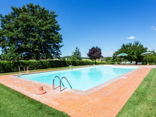 Casole d'Elsa Apartment | Inviting Apartment in Casole d'Elsa with Pool Access