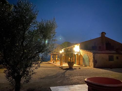 Chianni House | Relax at Belvilla by OYO Podere San Giovanni Ventisei