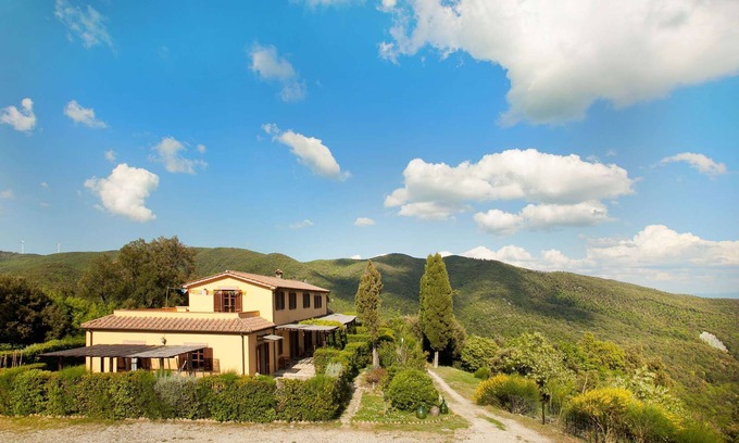 Riparbella Villa | Idyllic Tuscan Farmhouse with Spa Near the Sea for 25 Guests