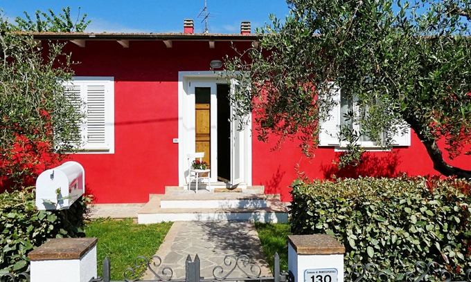 Montespertoli Villa | Charming Villa in Chianti with Spa and Pet-Friendly Features