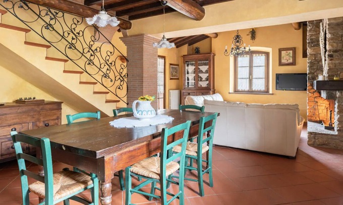 Cascine-La Croce Villa | [Tuscan Villa] Fireplace, WiFi, Stream and Private Forest