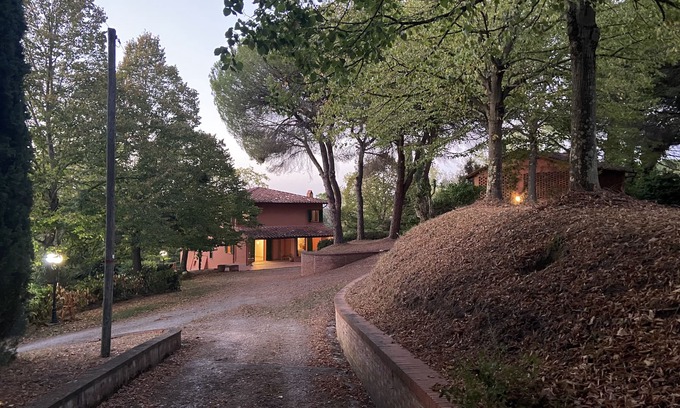 Palaia House | Idyllic Tuscan Villa Near Florence, Pisa & San Gimignano