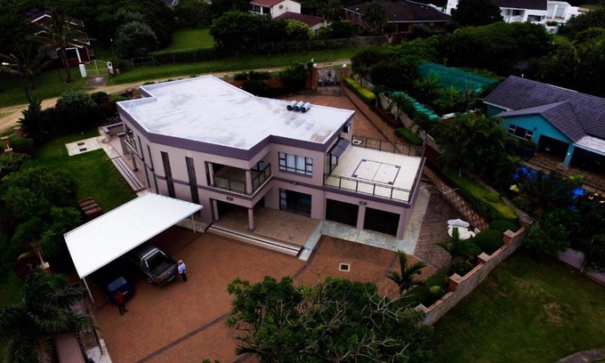 Port Edward House | Oceanfront Escape at Tuscany By The Sea - Rated 8.9/10