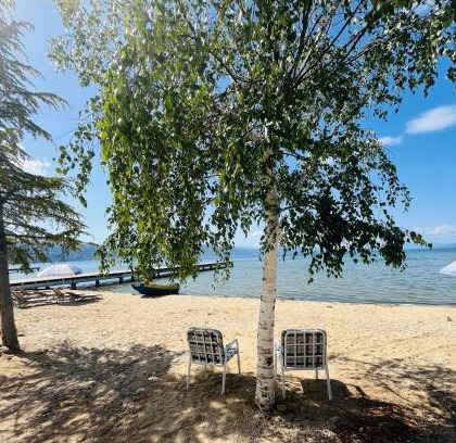Tushemisht Apartment | Stunning Tushemisht Lake View Studio with Oceanfront Access