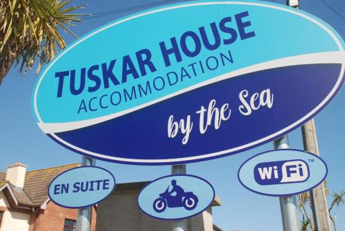 Rosslare Harbour House | Cozy Tuskar House by the Sea with Oceanfront Views