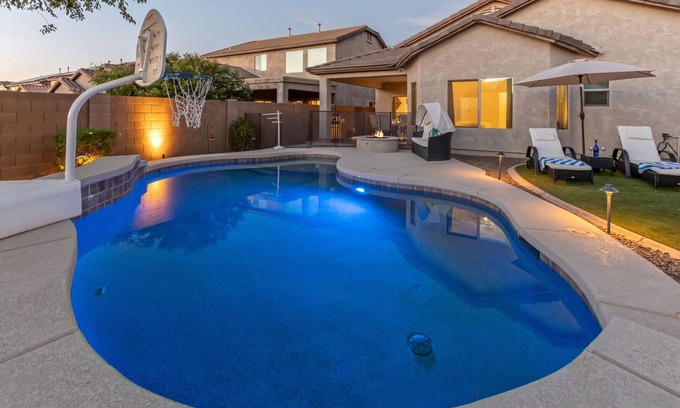 Norterra House | Ideal Retreat for Hikers & Bikers with Pool and Fire Pit