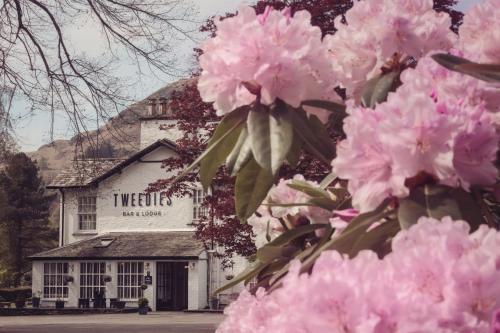 Grasmere Hotel | Experience Comfort at Tweedies Bar and Lodge with Hot Tub