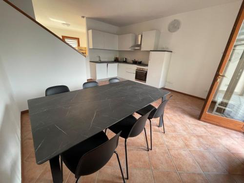 Pisogne Apartment | Family-Friendly Twentyone Holiday Home for Your Getaway
