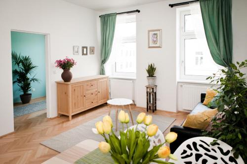 Wahring Apartment | Family-Friendly Twin Apartment with Top Guest Ratings